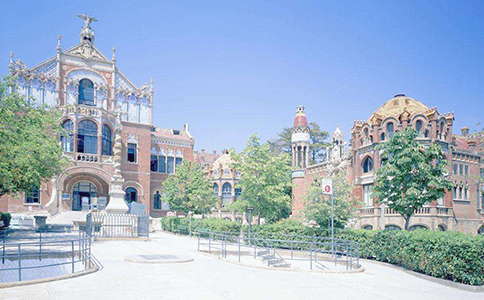 建筑資質(zhì)增項(xiàng)可否直接增項(xiàng)高等級(jí)資質(zhì)呢?